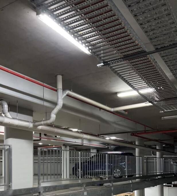 Qbn Cracker: 2Br, 2Ba, 2 Secure B/ Ment Car Parks Apartment Кеанбеан Екстериор снимка