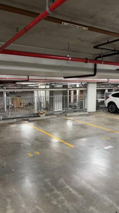 Qbn Cracker: 2Br, 2Ba, 2 Secure B/ Ment Car Parks Apartment Кеанбеан Екстериор снимка
