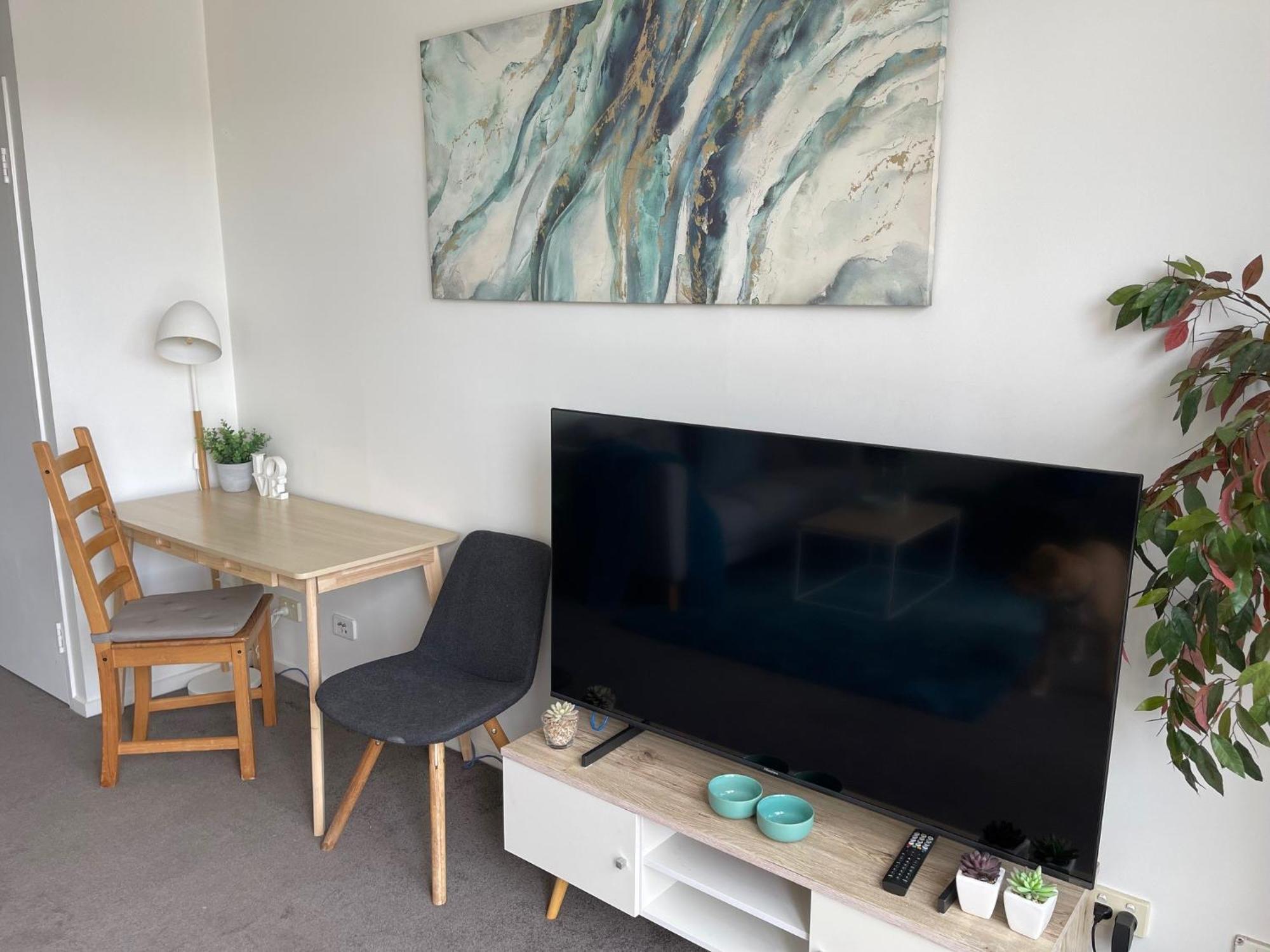 Qbn Cracker: 2Br, 2Ba, 2 Secure B/ Ment Car Parks Apartment Кеанбеан Екстериор снимка